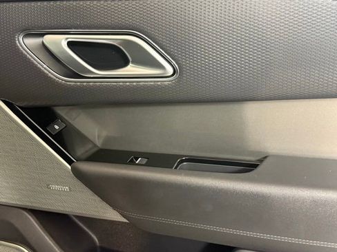 Used 2022 Land Rover Range Rover Velar S image 28