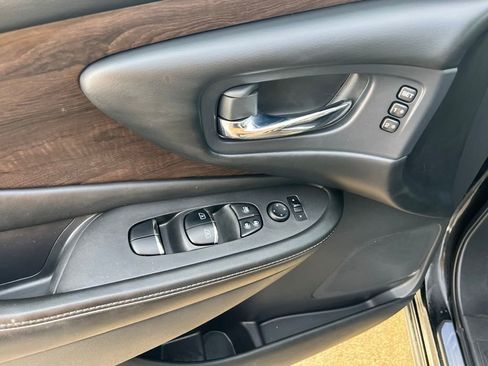 Used 2019 Nissan Murano Platinum image 17