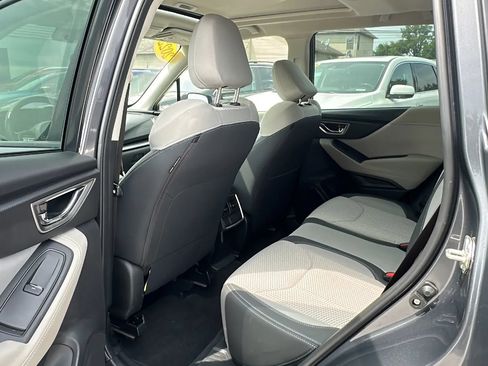 Used 2022 Subaru Forester Premium AWD/4WD image 14