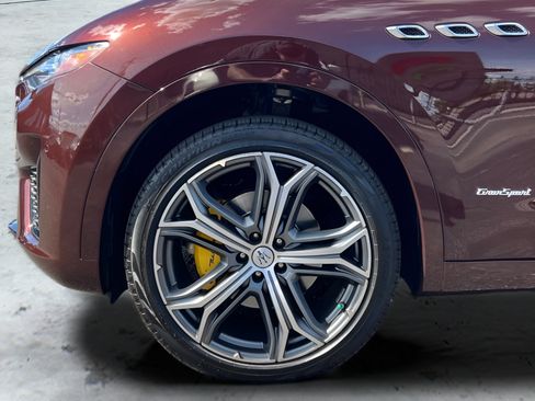 Used 2019 Maserati Levante GranSport AWD/4WD image 39