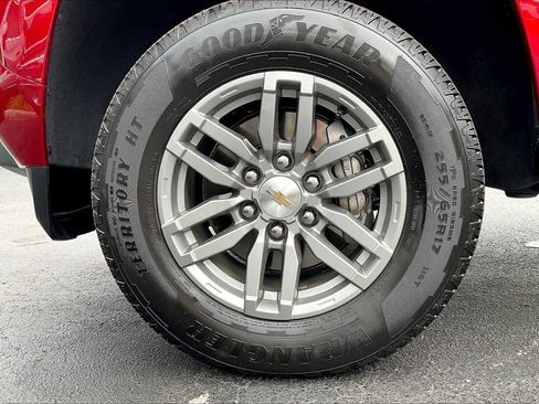 Used 2024 Chevrolet Colorado LT w/ LT Convenience Package image 9