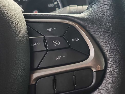 Certified 2022 Jeep Renegade Latitude w/ Convenience Group image 21