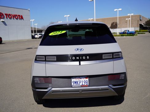 Used 2024 Hyundai Ioniq 5 SE image 9