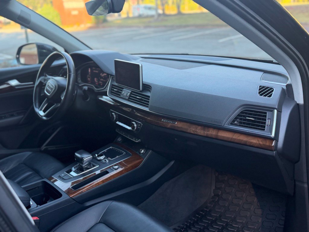 Used 2018 Audi Q5 2.0T Premium Plus w/ Premium Plus Package AWD/4WD image 16