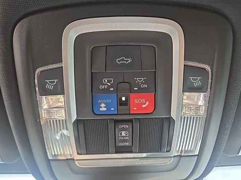 Used 2021 RAM 3500 Limited AWD/4WD image 46