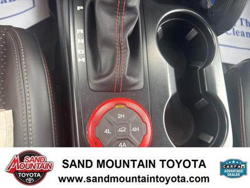 Used 2025 Ford Bronco Raptor w/ Interior Carbon Fiber Pack AWD/4WD image 19