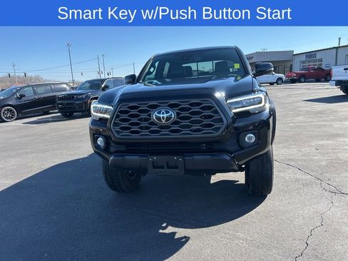Used 2020 Toyota Tacoma TRD Off-Road w/ TRD Premium Off Road Package image 9