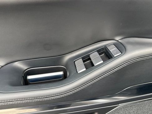 Certified 2025 Lincoln Navigator L Reserve image 11