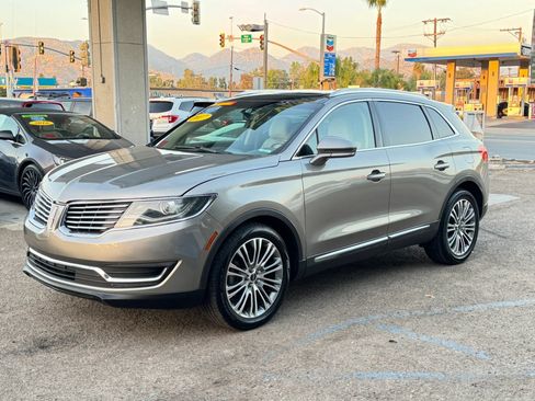 Used 2017 Lincoln MKX Reserve FWD image 7