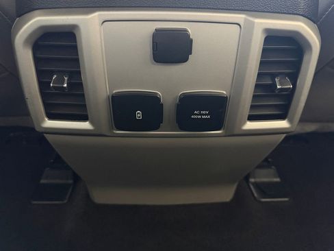 Used 2020 Ford F150 Lariat RWD image 36