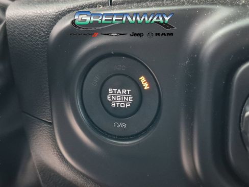 Used 2022 Jeep Wrangler Unlimited Sport AWD/4WD image 23