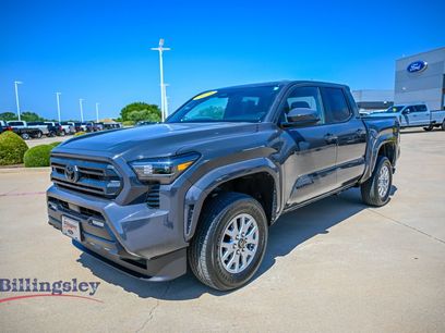 Used 2025 Toyota Tacoma SR5 w/ Blackout Package (GST)