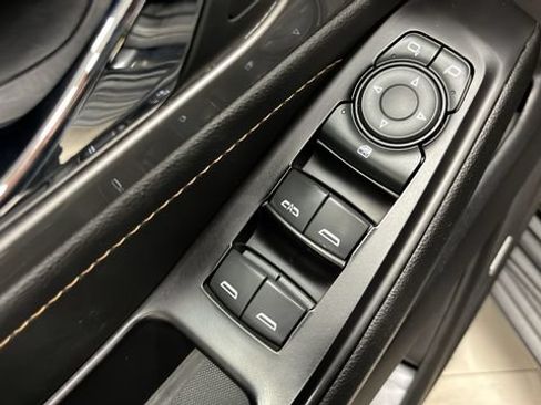 Used 2019 Chevrolet Traverse LT AWD/4WD image 22