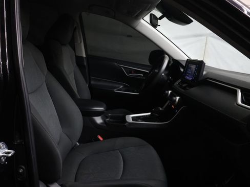 Used 2021 Toyota RAV4 XLE image 9