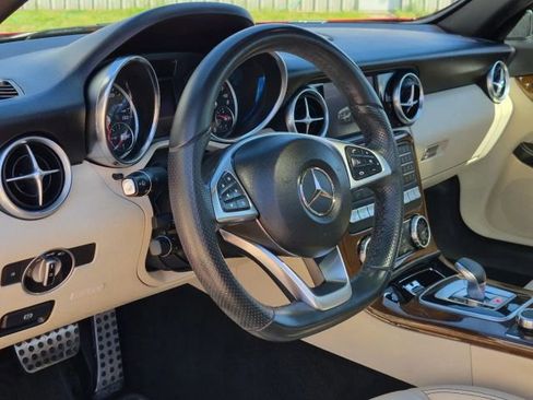 Used 2018 Mercedes-Benz SLC 300 image 8