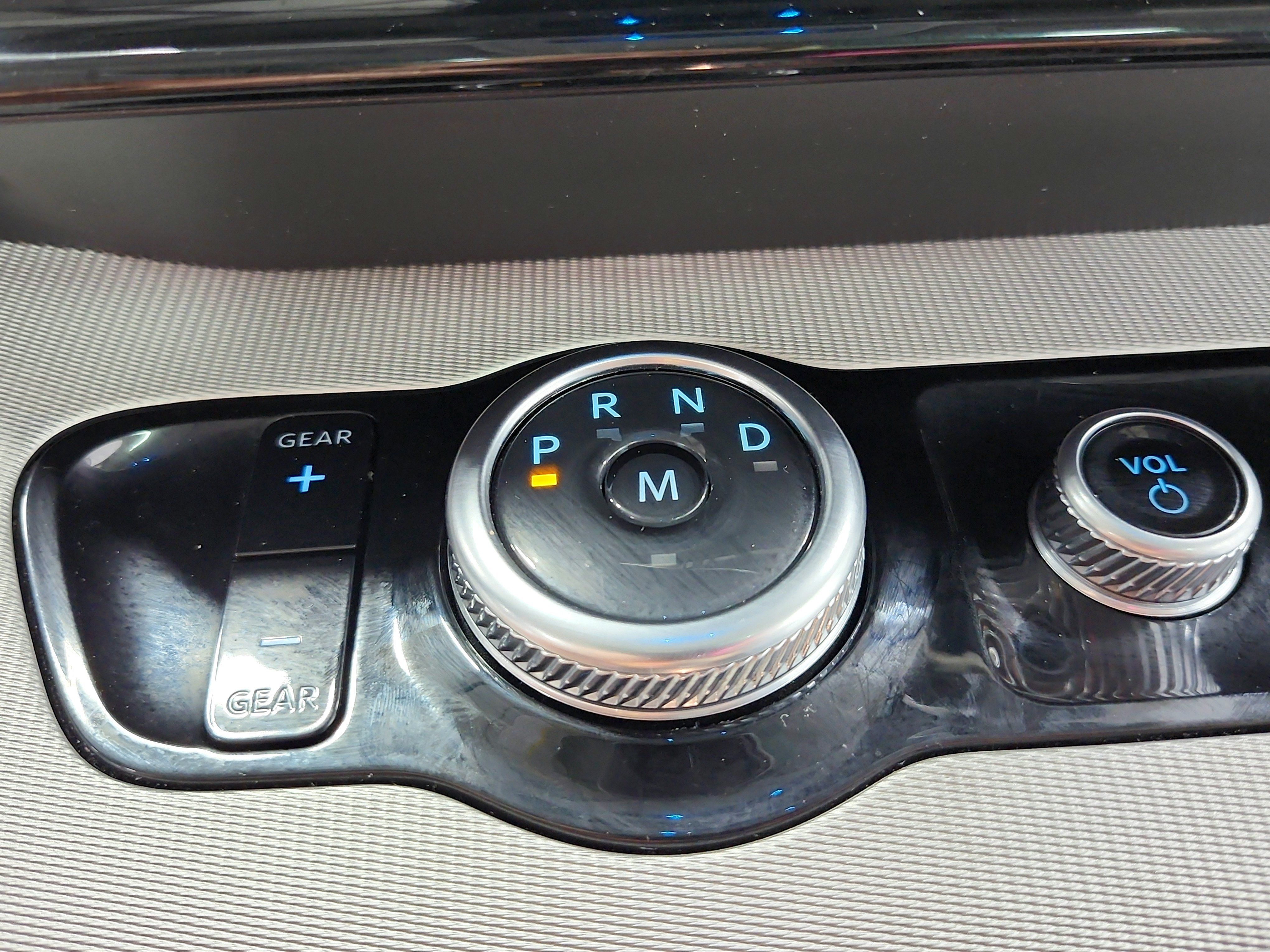 Used 2025 Ford Expedition Active AWD/4WD image 29
