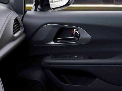 New 2026 Chrysler Pacifica Limited w/ S Appearance Package image 25