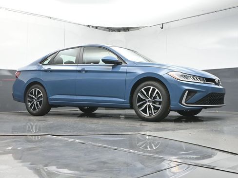 New 2026 Volkswagen Jetta SE image 37
