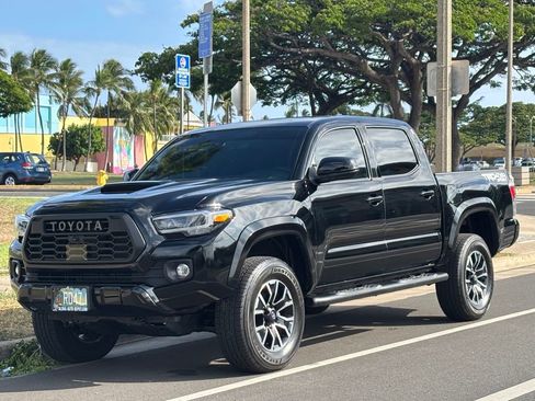 Used 2023 Toyota Tacoma TRD Sport AWD/4WD image 1