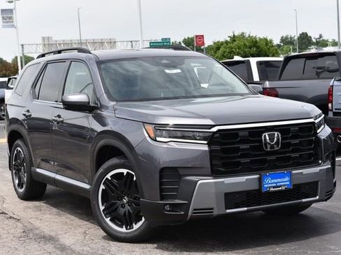 New 2026 Honda Pilot Touring image 2