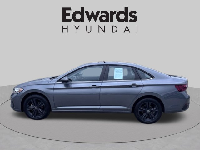 Used 2024 Volkswagen Jetta SE w/ Panoramic Sunroof Package FWD image 10