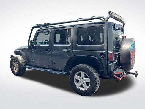 Used 2017 Jeep Wrangler Unlimited Sport w/ Connectivity Group AWD/4WD image 3