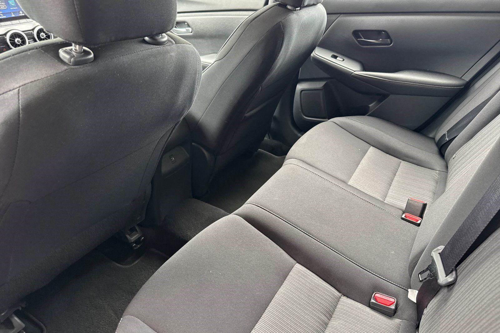 Used 2025 Nissan Sentra SV FWD image 22