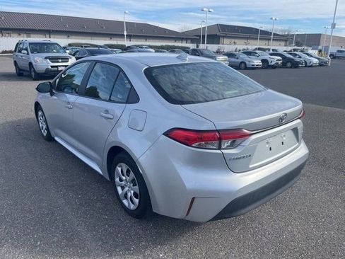 Used 2024 Toyota Corolla LE image 7