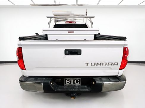 Used 2018 Toyota Tundra SR5 RWD image 5