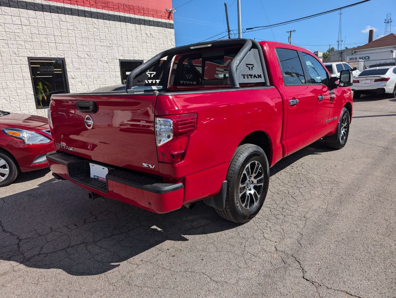 Used 2020 Nissan Titan 2WD Crew Cab image 6