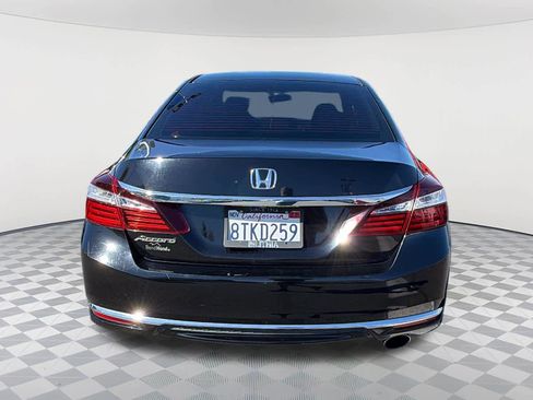 Used 2017 Honda Accord LX image 6