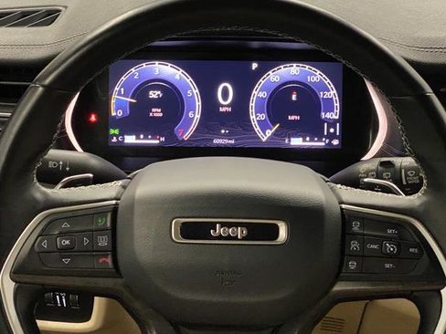 Used 2021 Jeep Grand Cherokee L Limited image 16