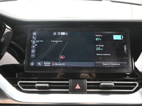 Used 2020 Kia Niro EX Premium FWD image 27
