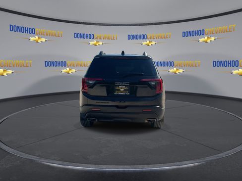 Used 2023 GMC Acadia SLE w/ Elevation Edition FWD image 10