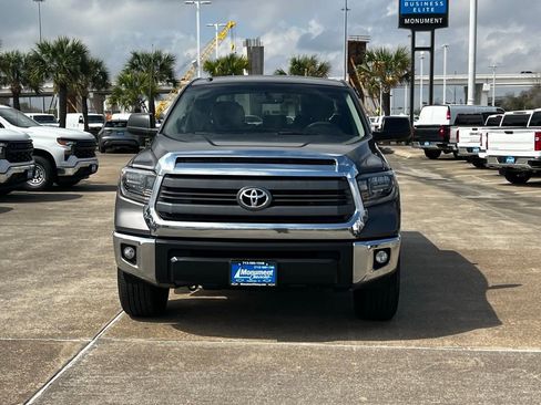 Used 2015 Toyota Tundra SR5 w/ SR5 Upgrade Package image 4