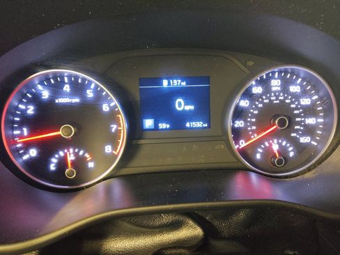 Used 2020 Kia Sportage LX image 23