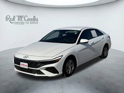Used 2025 Hyundai Elantra SE