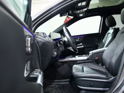 Used 2025 Mercedes-Benz GLA 250 4MATIC image 19