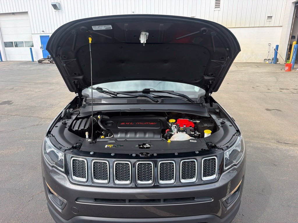 Used 2021 Jeep Compass Latitude w/ Convenience Group AWD/4WD image 38