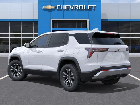 New 2027 Chevrolet Equinox LT w/ Convenience Package II FWD image 3