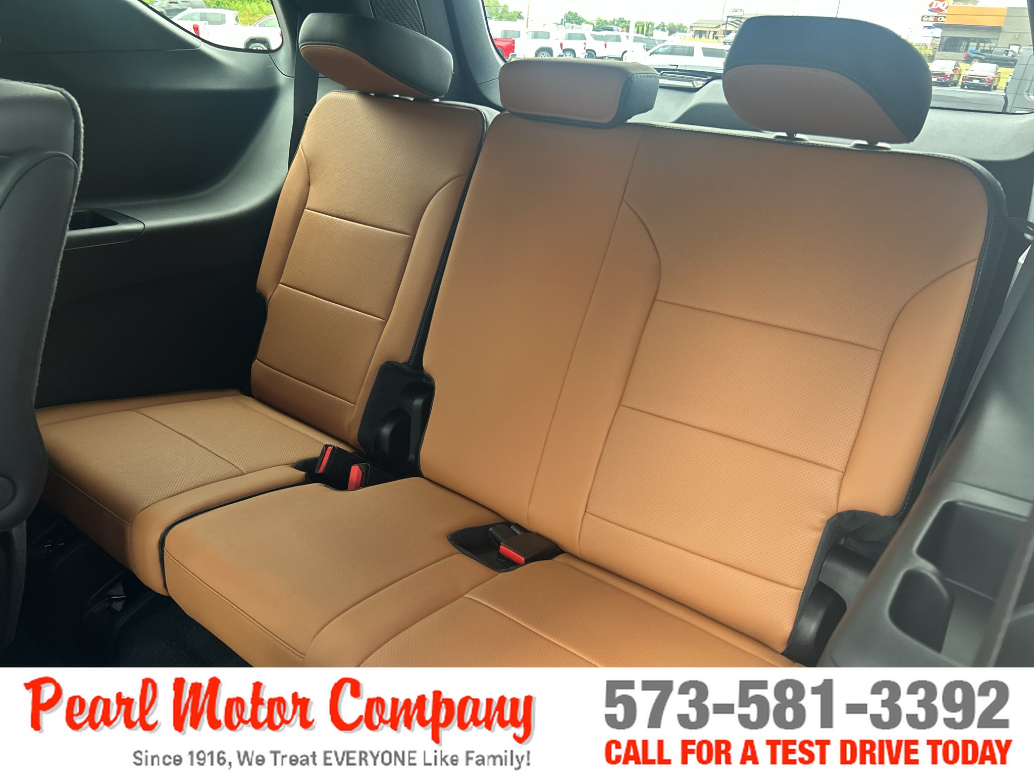 New 2027 Chevrolet Traverse Z71 w/ Enhanced Driving Package AWD/4WD image 24