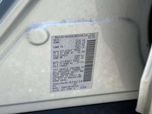 Used 2019 Nissan Rogue S image 11