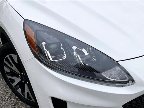 Used 2020 Ford Escape SE Sport image 27