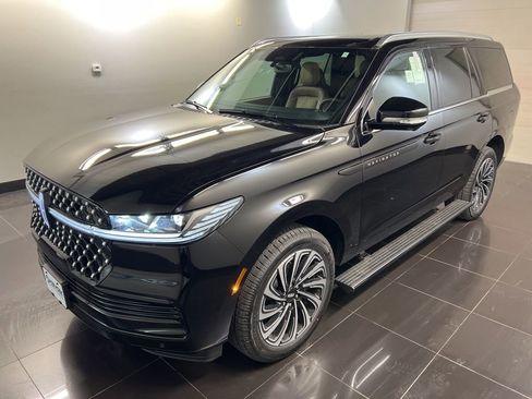 New 2026 Lincoln Navigator Black Label AWD/4WD image 3