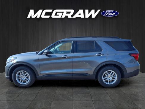 New 2026 Ford Explorer Active RWD image 11
