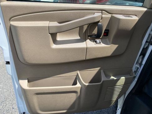 Used 2019 Chevrolet Express 2500 Extended w/ Driver Convenience Package RWD image 11