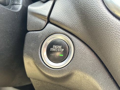 Used 2020 Chevrolet Equinox LT w/ Driver Convenience Package AWD/4WD image 27
