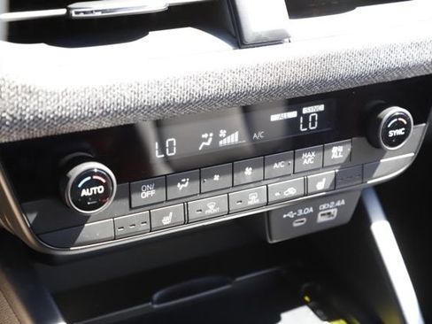 Used 2026 Subaru Outback Premium AWD/4WD image 26