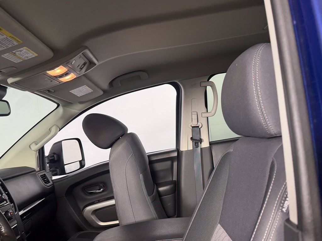 Used 2024 Nissan Titan SV w/ SV Convenience Package AWD/4WD image 23