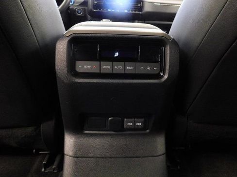 Used 2024 Toyota Land Cruiser image 27